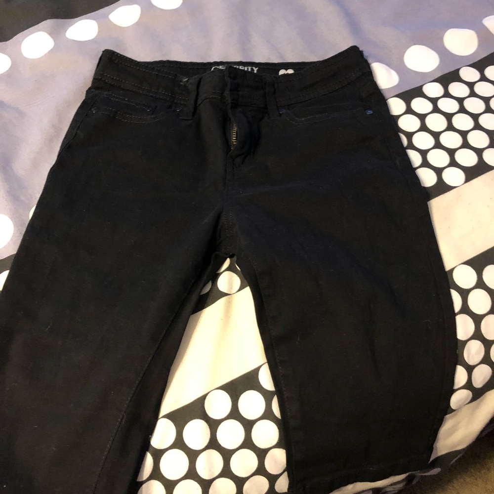 Black capri shorts